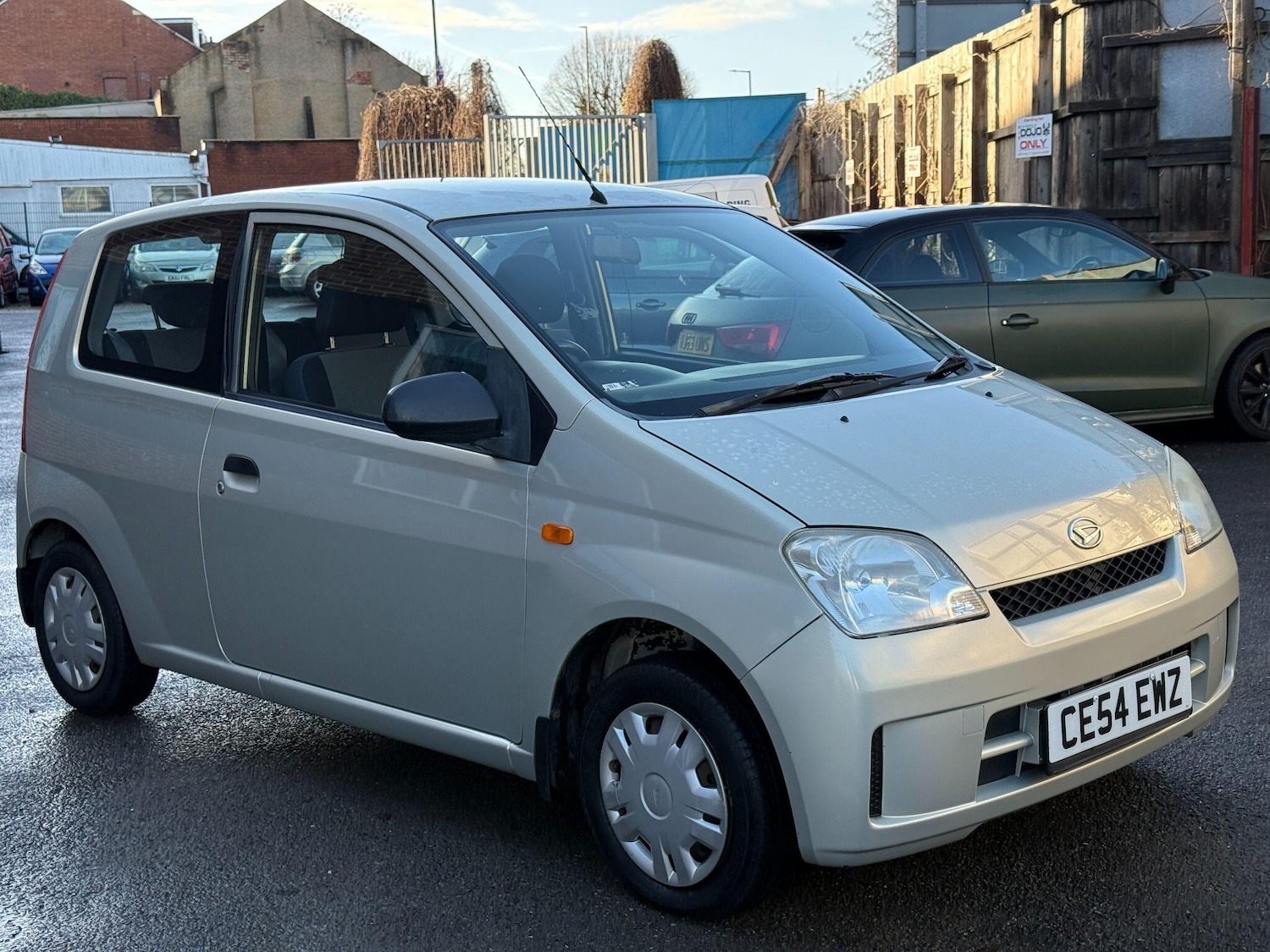 Used Daihatsu Charade 2004 for sale - 76260052: Photo 5