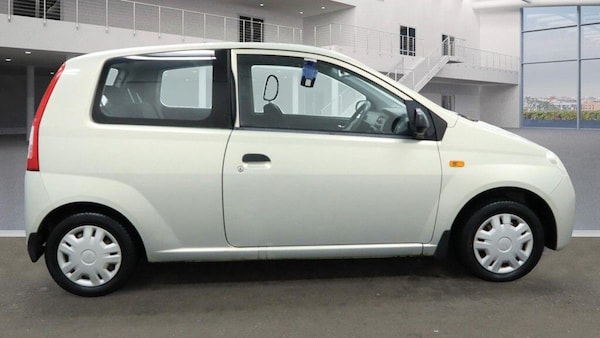 Used Daihatsu Charade 2004 for sale - 76260052: Photo 5