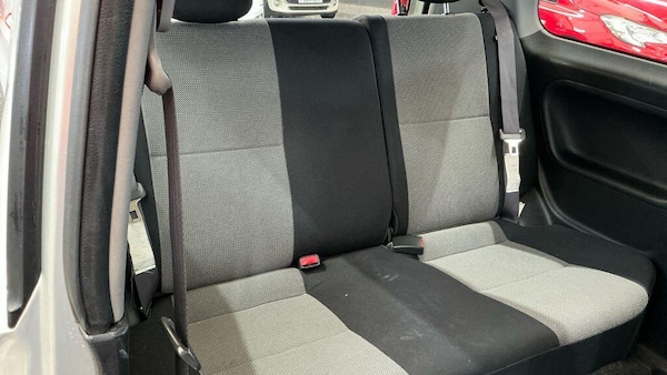 Used Daihatsu Charade 2004 for sale - 76260052: Photo 8