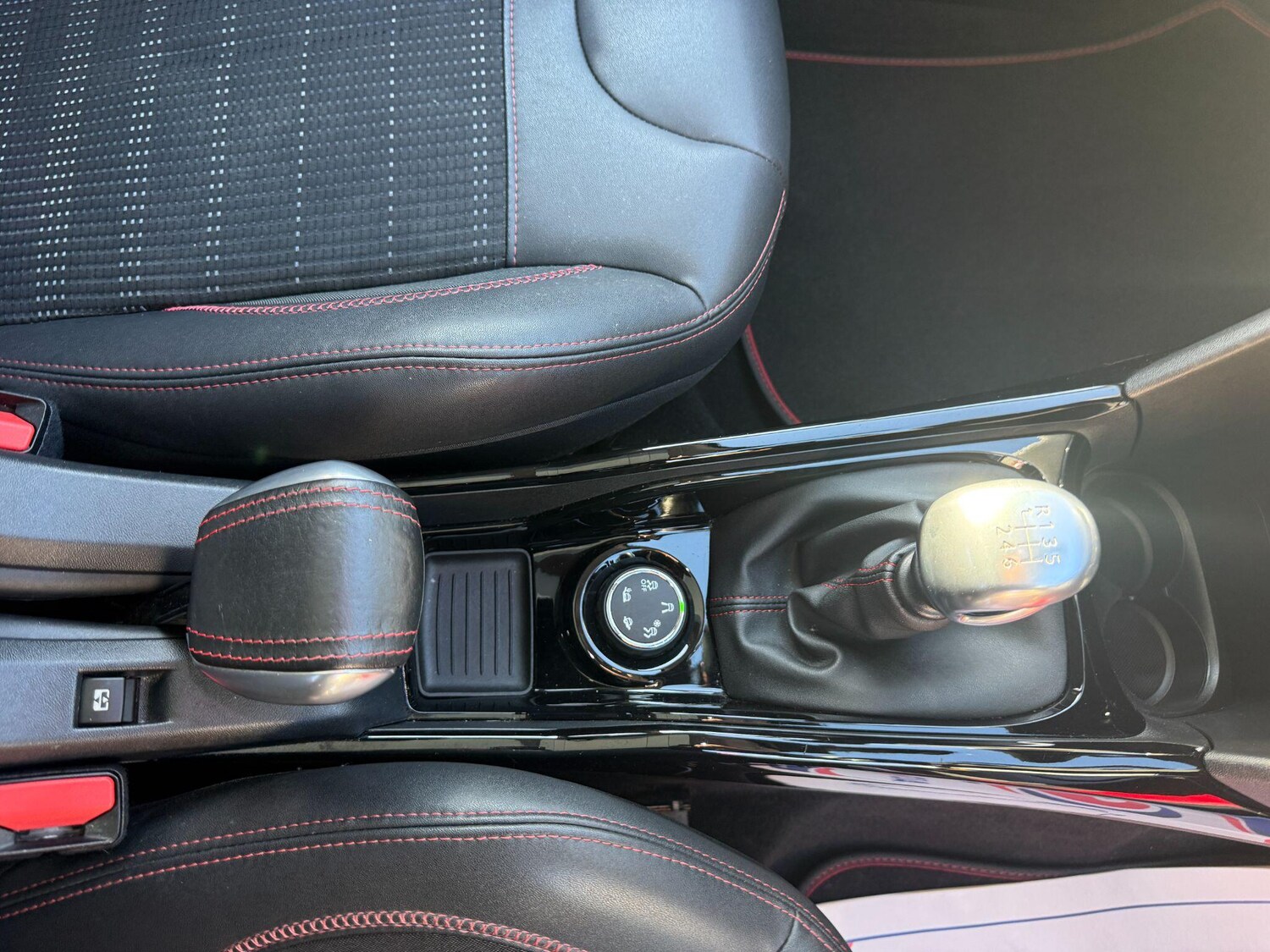 Used Peugeot 2008 2018 for sale - 76307795: Photo 29