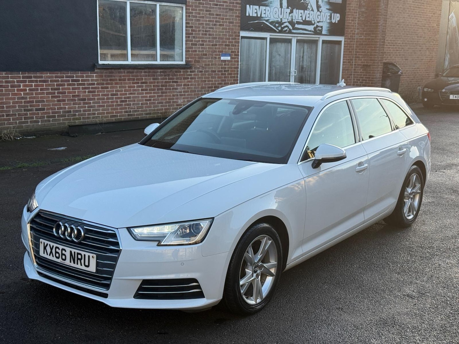 Used Audi A4 Avant 2016 for sale - 76592730: Photo 12