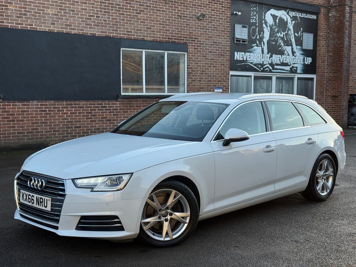 Used Audi A4 Avant 2016 for sale - 76592730: Photo 15