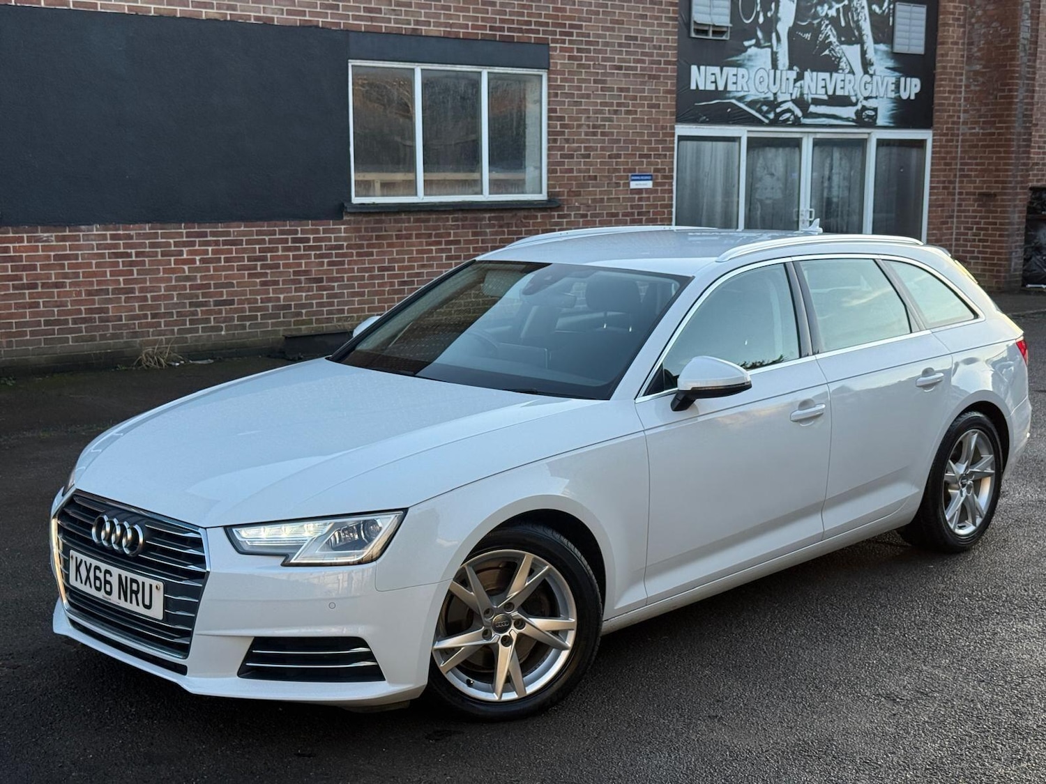 Used Audi A4 Avant 2016 for sale - 76592730: Photo 16