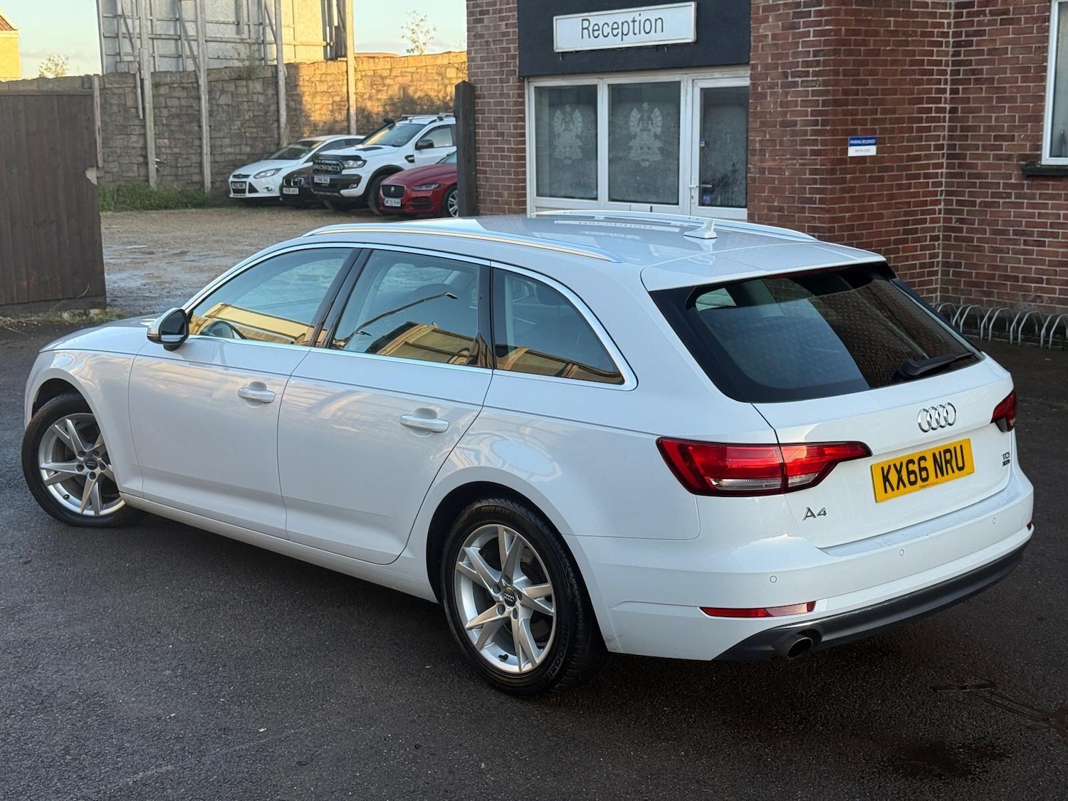 Used Audi A4 Avant 2016 for sale - 76592730: Photo 19