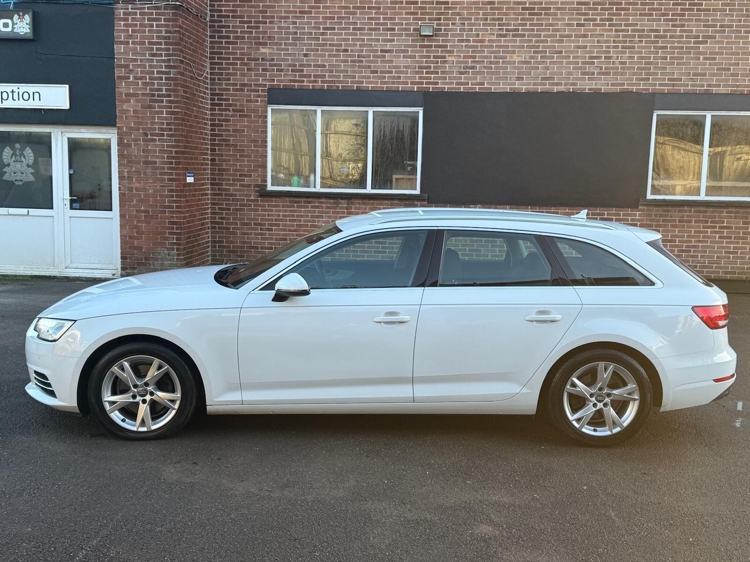 Used Audi A4 Avant 2016 for sale - 76592730: Photo 22