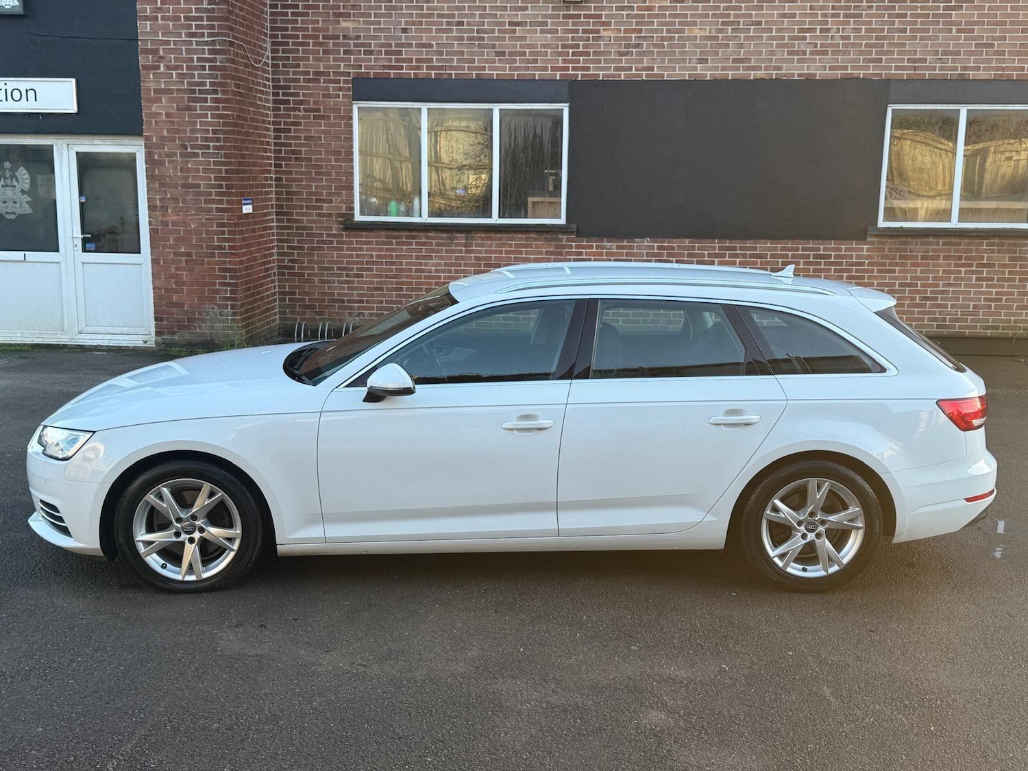 Used Audi A4 Avant 2016 for sale - 76592730: Photo 23