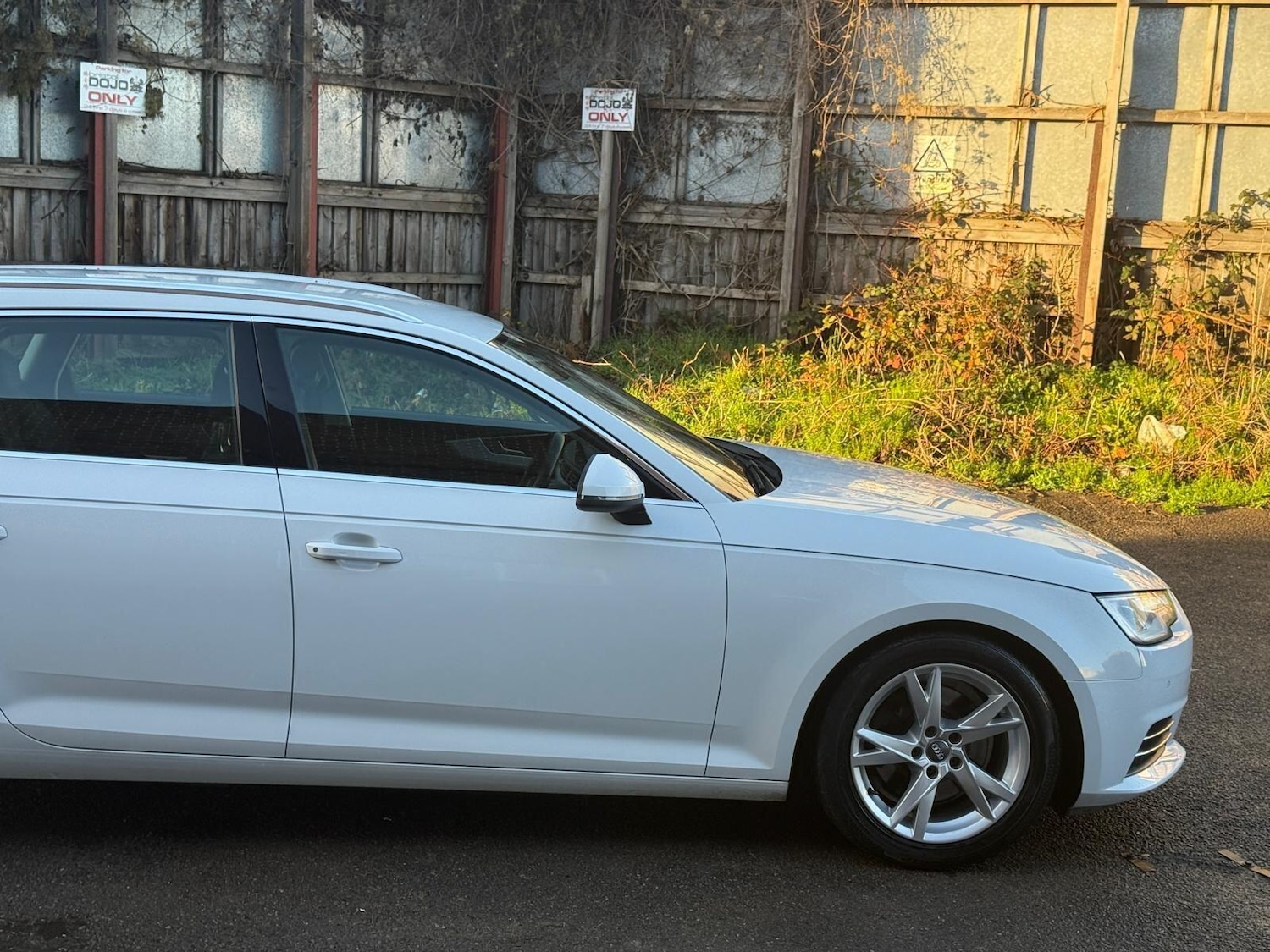 Used Audi A4 Avant 2016 for sale - 76592730: Photo 32