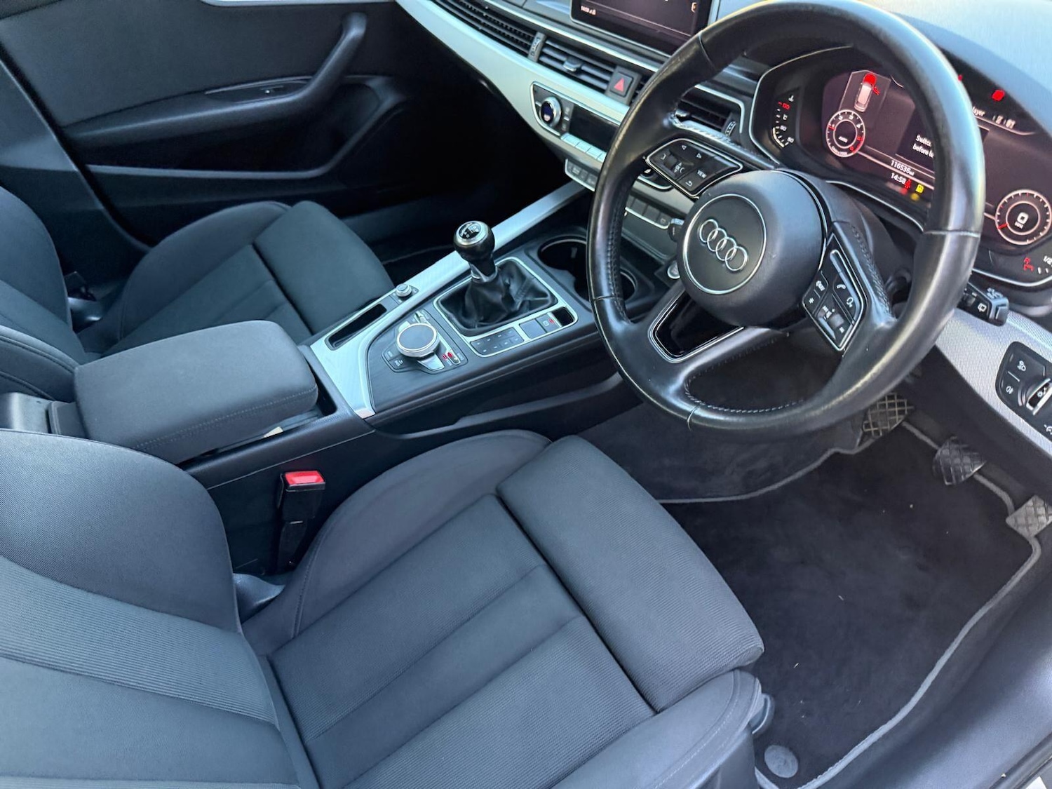 Used Audi A4 Avant 2016 for sale - 76592730: Photo 46