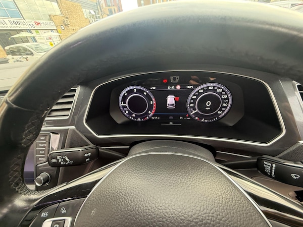 Used Volkswagen Tiguan 2016 for sale - 76295648: Photo 51