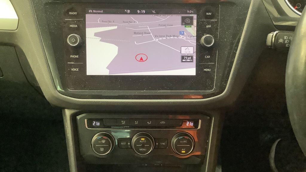 Used Volkswagen Tiguan 2018 for sale - 76398852: Photo 2