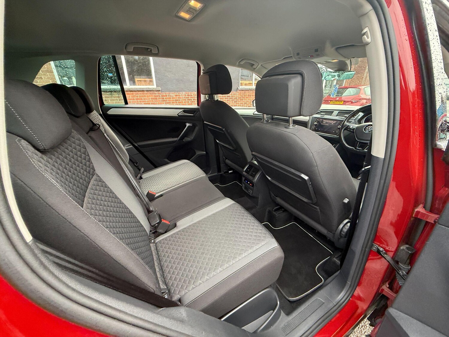 Used Volkswagen Tiguan 2018 for sale - 76398852: Photo 32