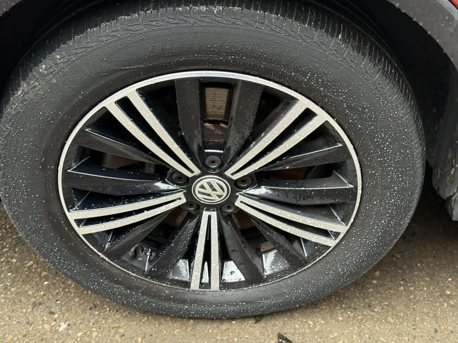 Used Volkswagen Tiguan 2018 for sale - 76398852: Photo 43