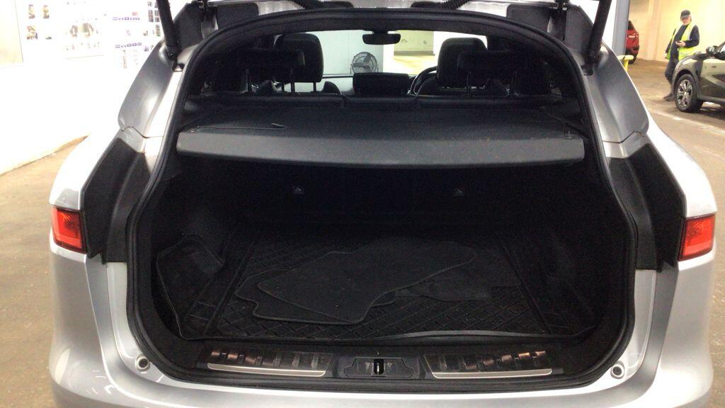 Used Jaguar F-Pace 2019 for sale - 76612805: Photo 11