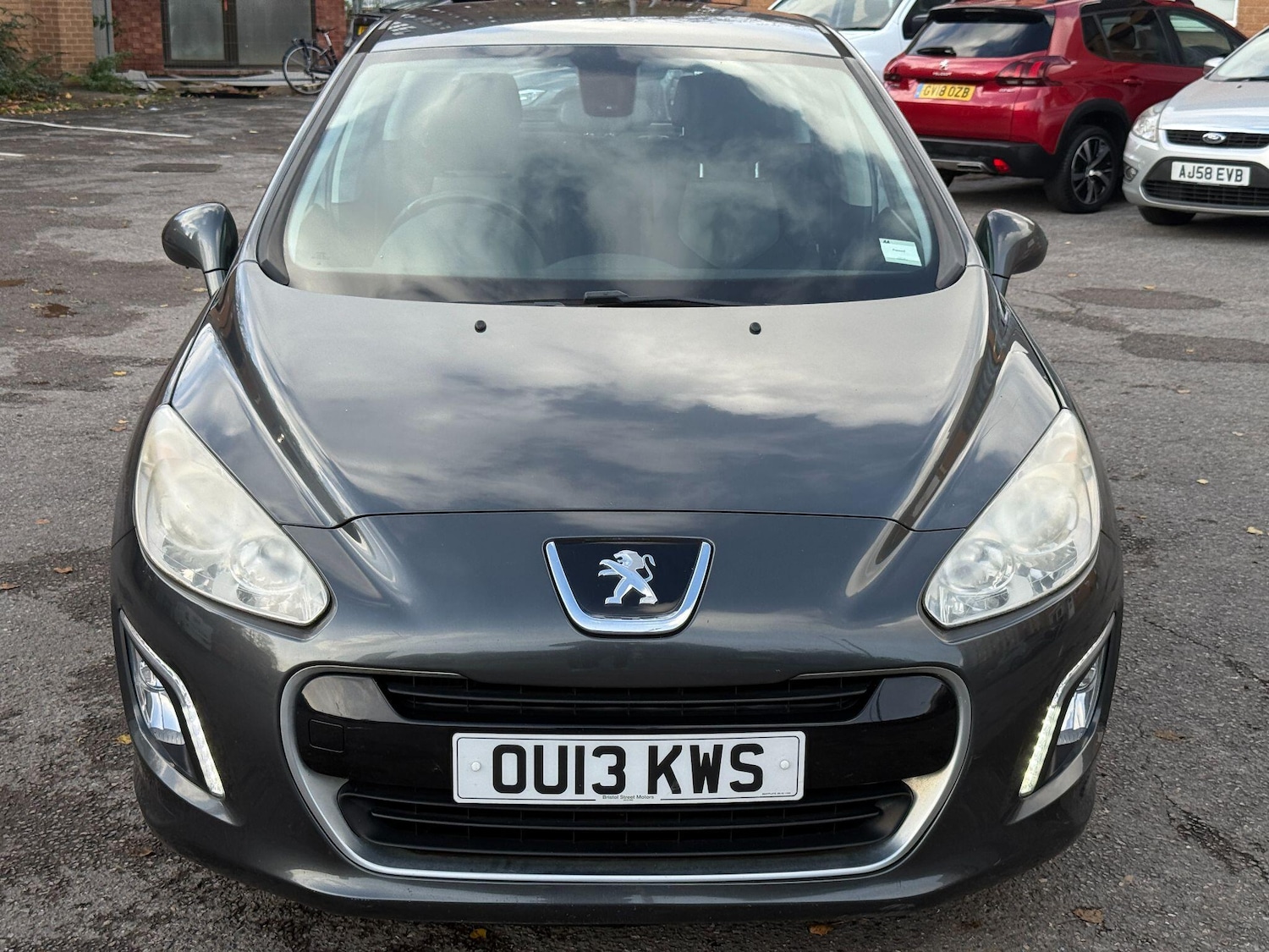 Used Peugeot 308 2013 for sale - 76572121: Photo 11