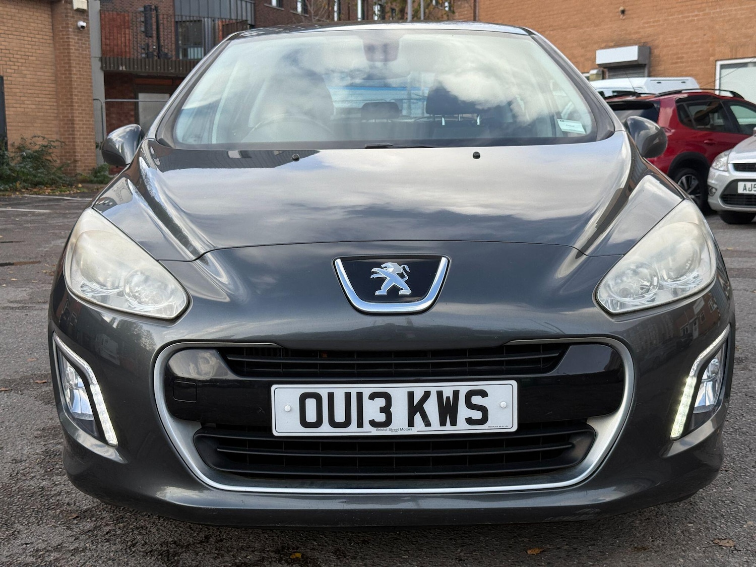 Used Peugeot 308 2013 for sale - 76572121: Photo 2
