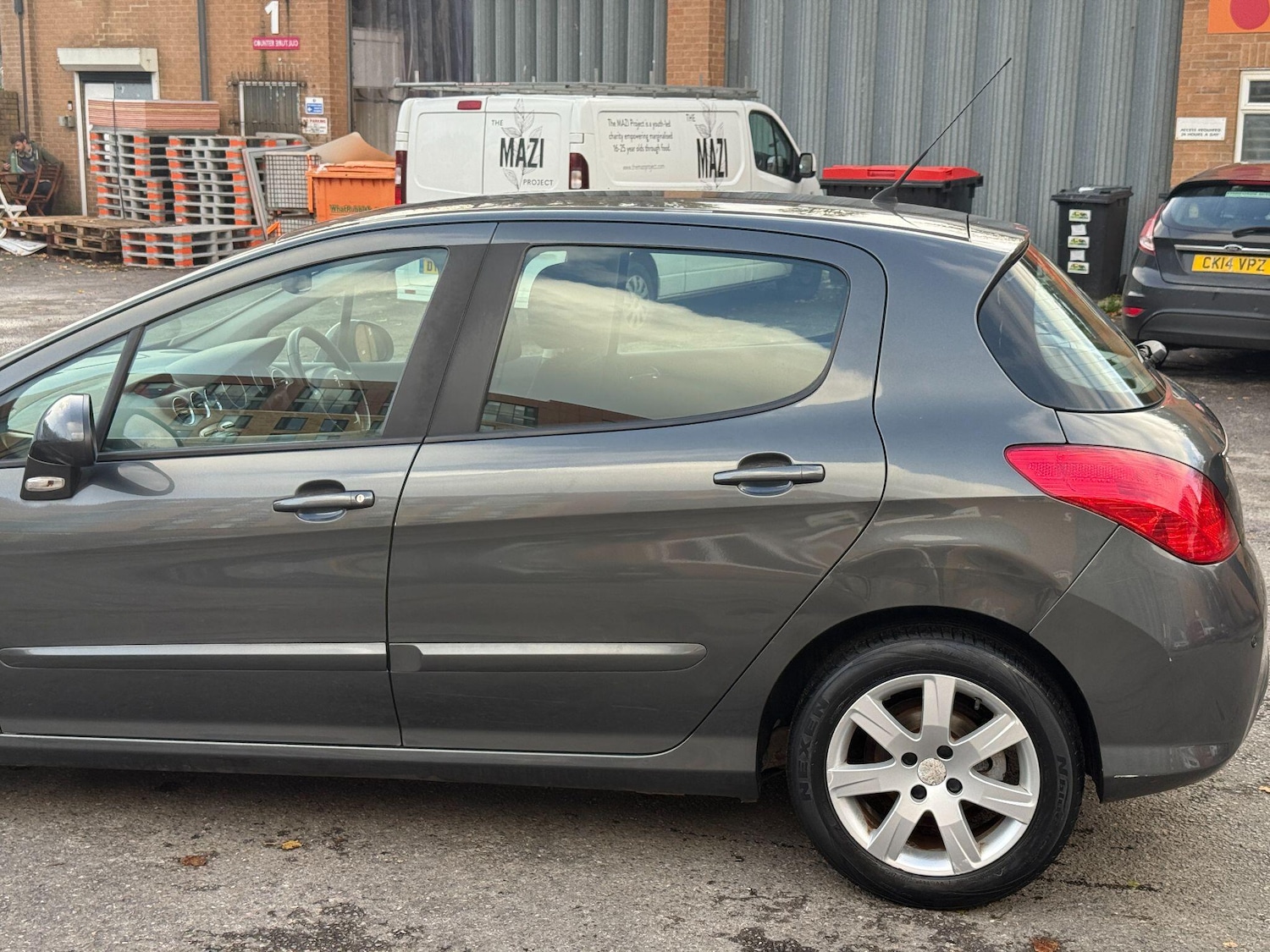 Used Peugeot 308 2013 for sale - 76572121: Photo 22