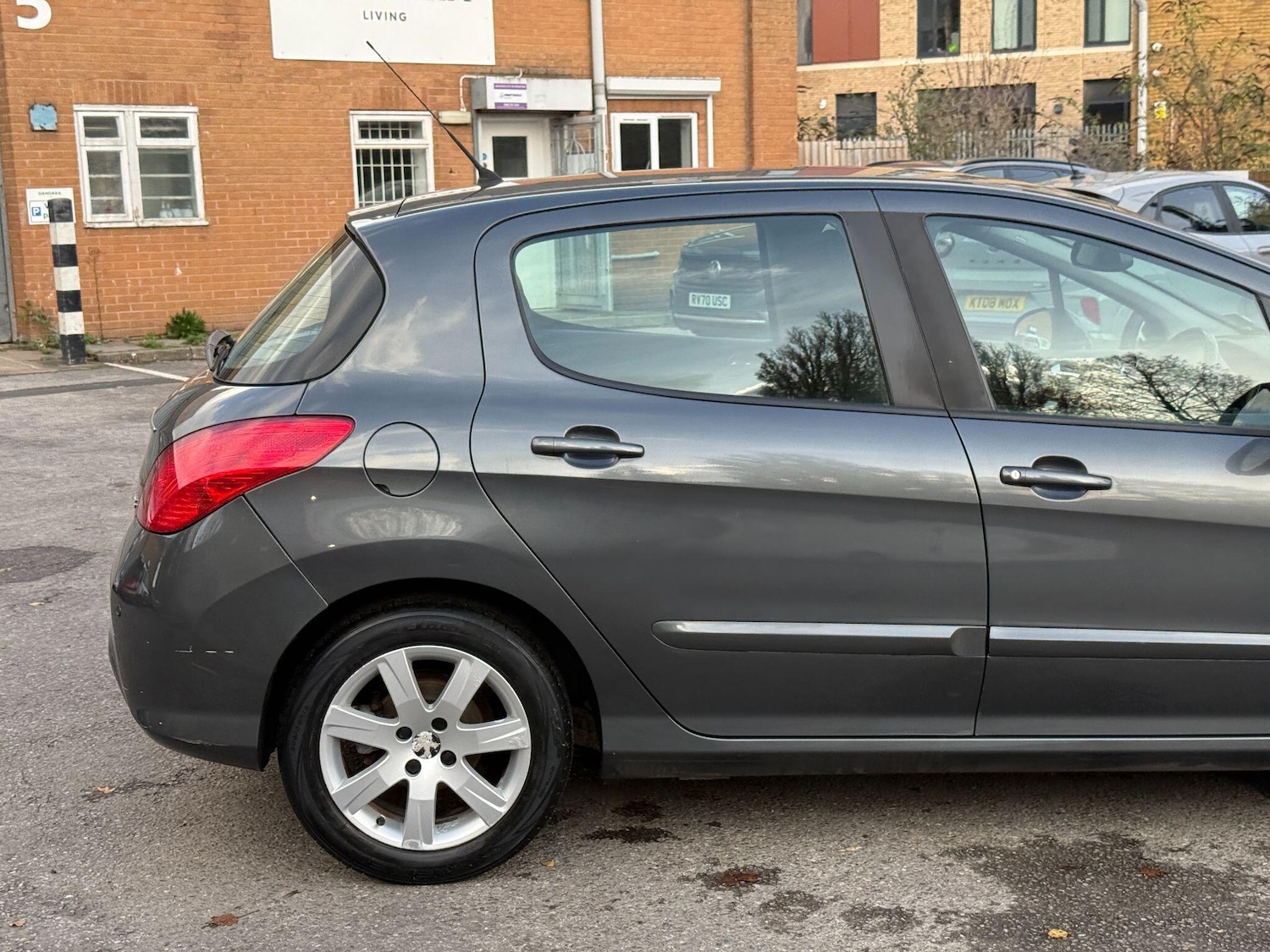 Used Peugeot 308 2013 for sale - 76572121: Photo 25