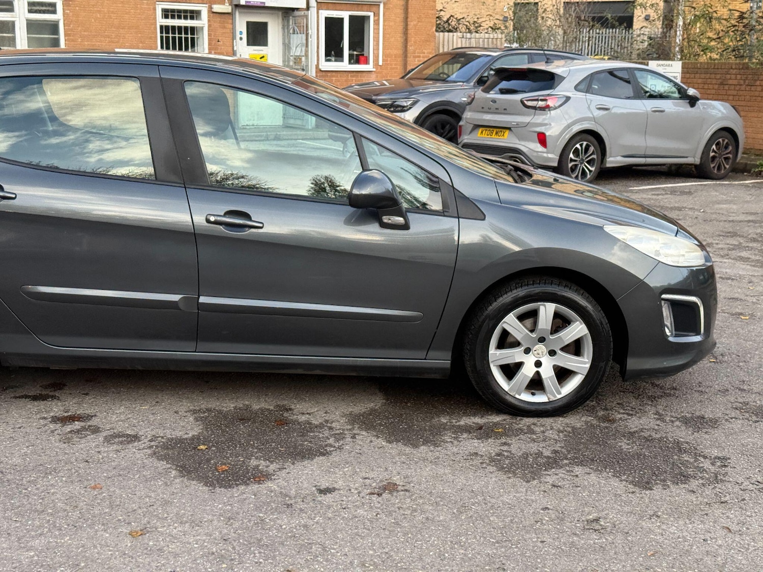 Used Peugeot 308 2013 for sale - 76572121: Photo 32