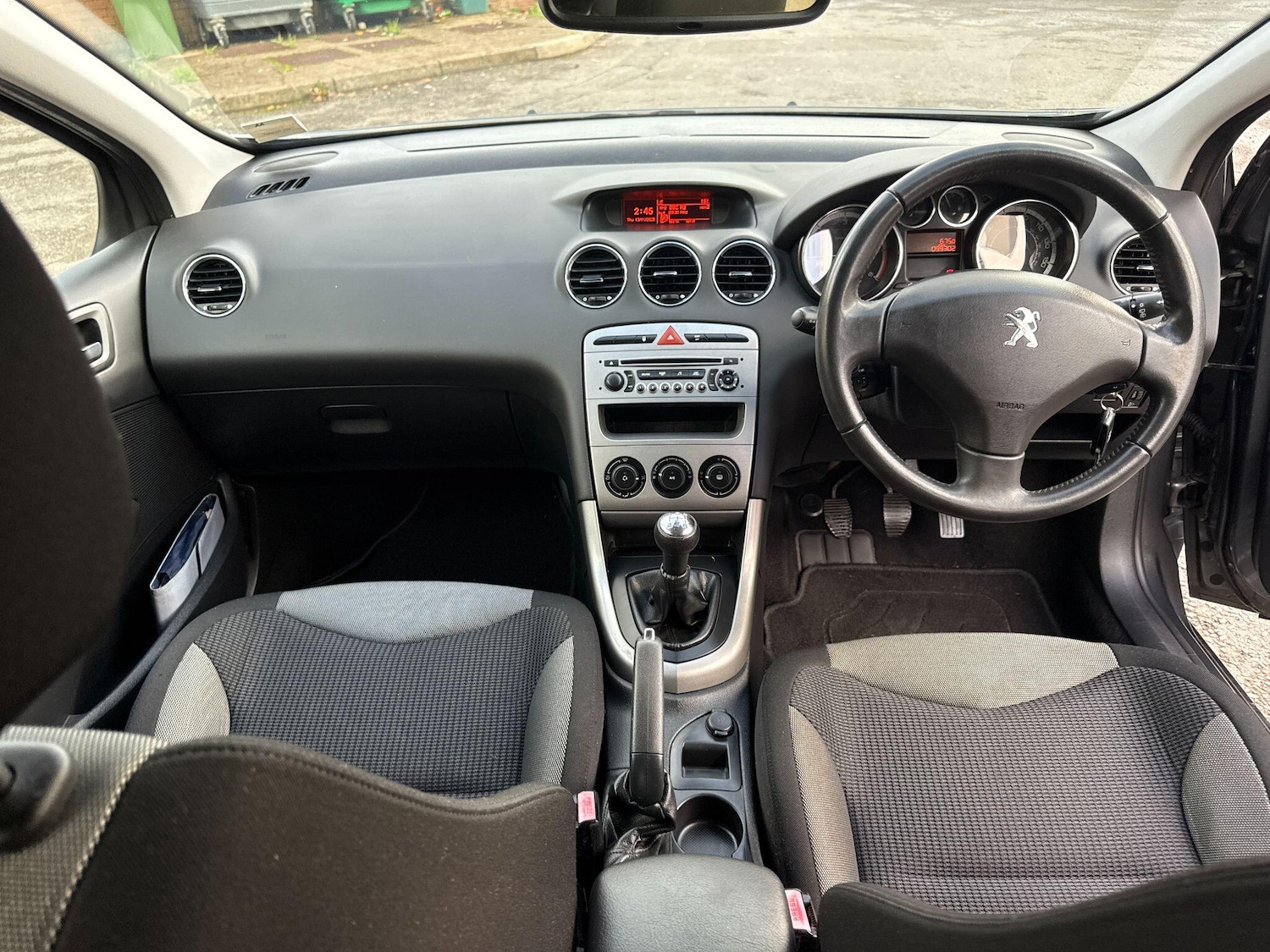 Used Peugeot 308 2013 for sale - 76572121: Photo 41