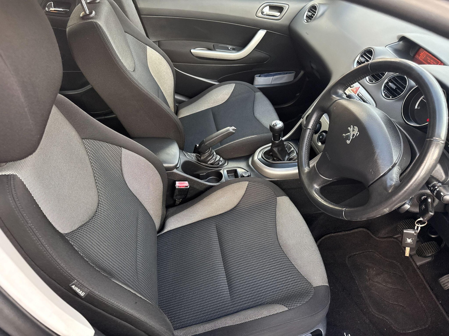 Used Peugeot 308 2013 for sale - 76572121: Photo 47