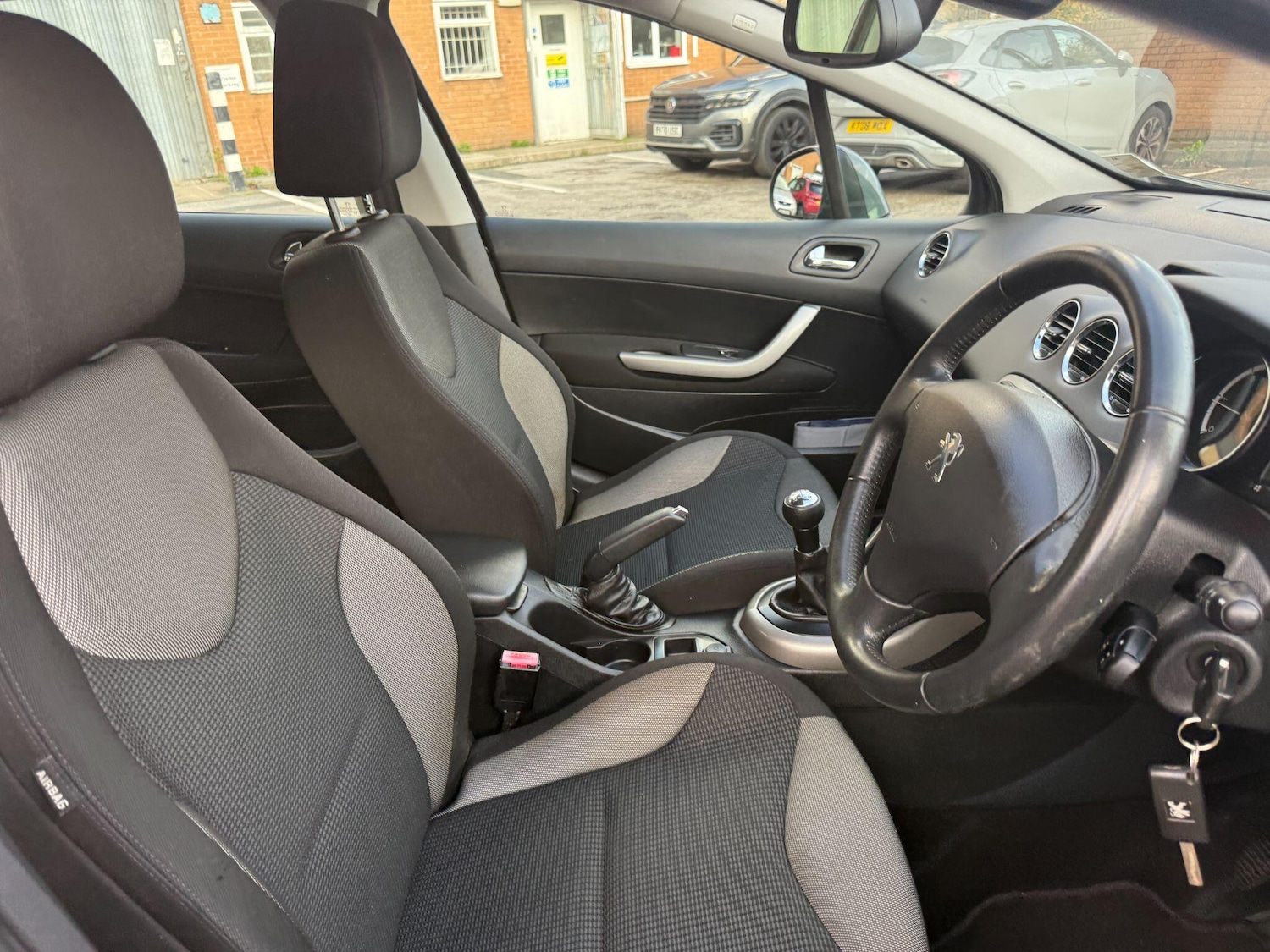 Used Peugeot 308 2013 for sale - 76572121: Photo 49