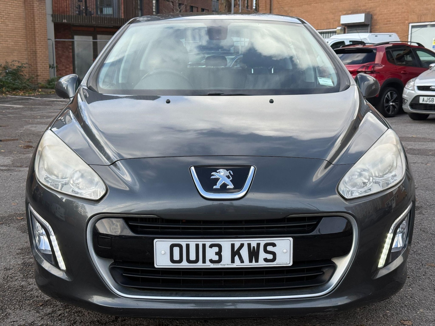 Used Peugeot 308 2013 for sale - 76572121: Photo 9