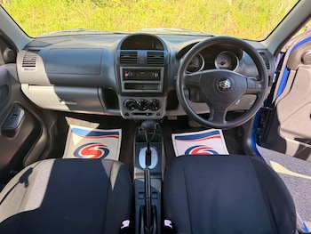 Used Suzuki Ignis 2005 for sale - 78085918: Photo