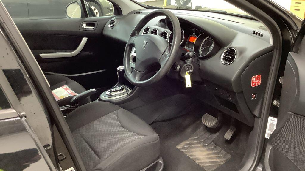 Used Peugeot 308 2010 for sale - 76473645: Photo 11