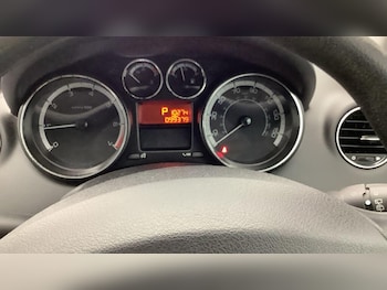 Used Peugeot 308 2010 for sale - 76473645: Photo