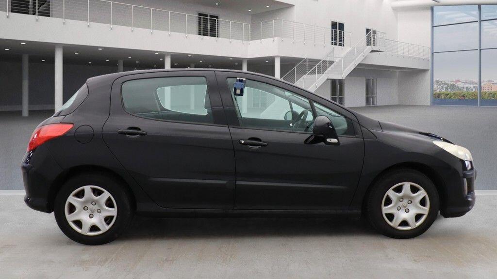 Used Peugeot 308 2010 for sale - 76473645: Photo 8