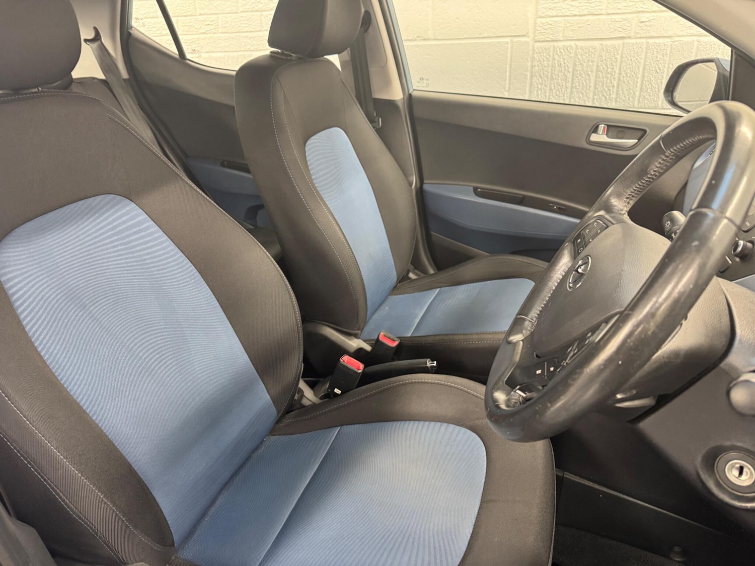 Used Hyundai i10 2017 for sale - 76592167: Photo 14