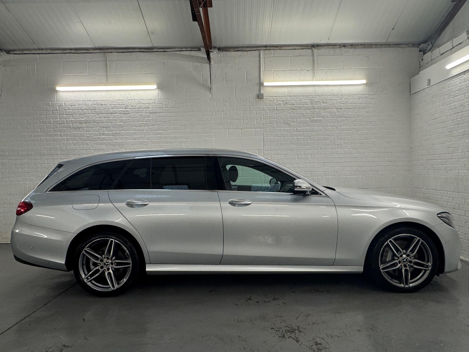 Used Mercedes-Benz E Class 2019 for sale - 77376171: Photo 8