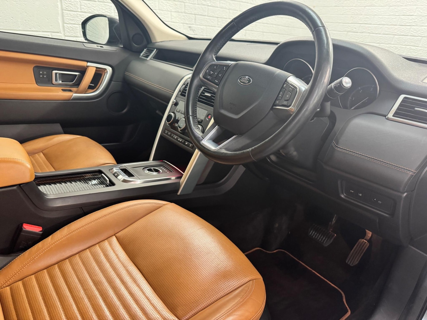 Used Land Rover Discovery Sport 2018 for sale - 78072503: Photo 15