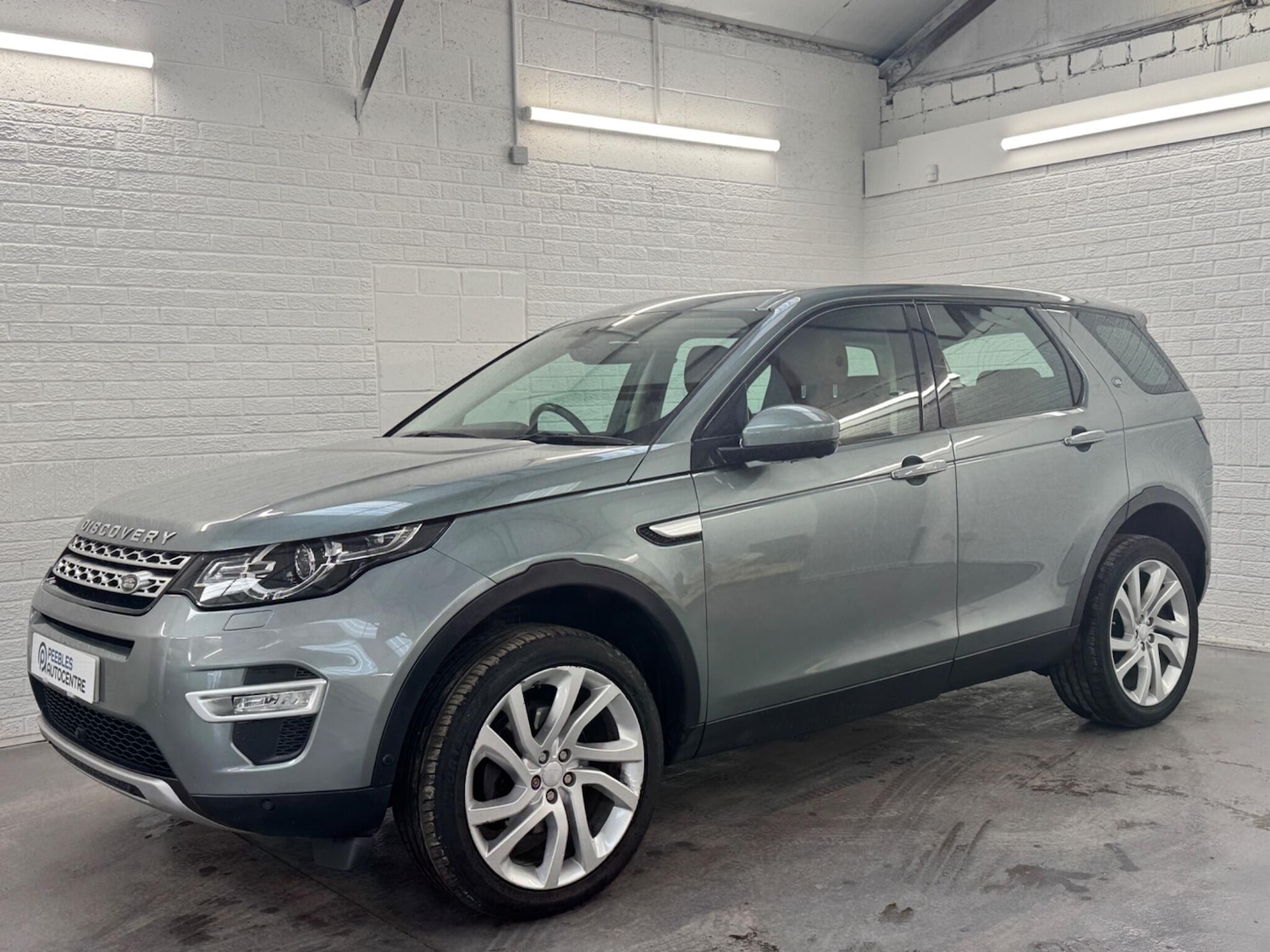 Used Land Rover Discovery Sport 2018 for sale - 78072503: Photo 3