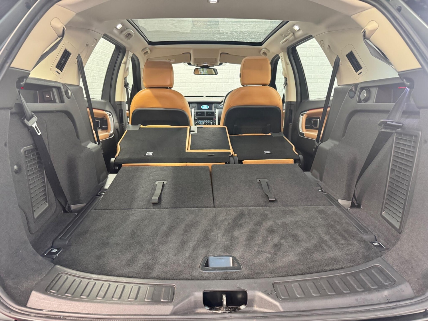 Used Land Rover Discovery Sport 2018 for sale - 78072503: Photo 46