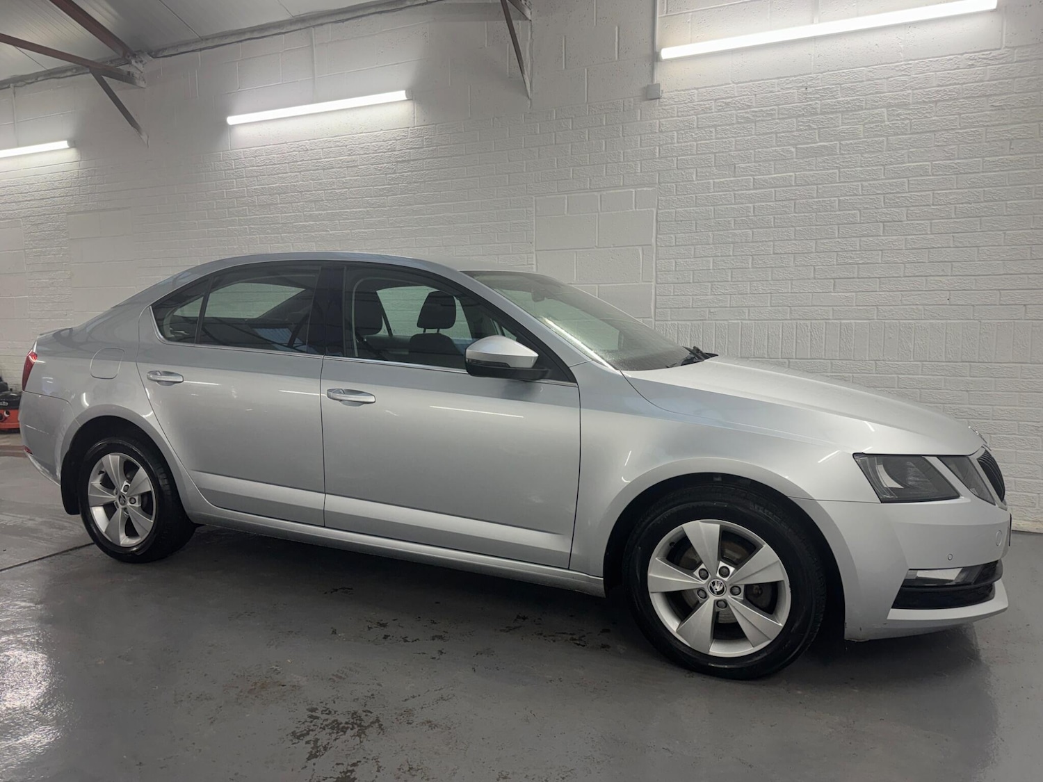 Used Skoda Octavia 2019 for sale - 77441340: Photo 2