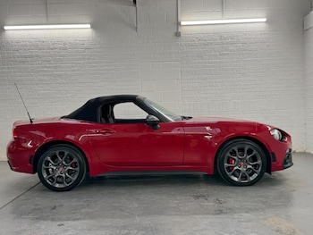 Used Abarth 124 Spider 2018 for sale - 76269997: Photo