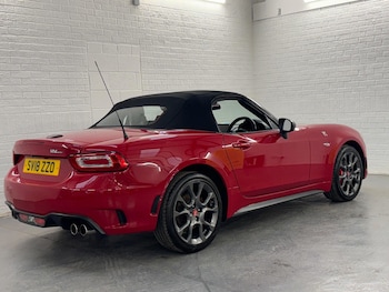 Used Abarth 124 Spider 2018 for sale - 76269997: Photo