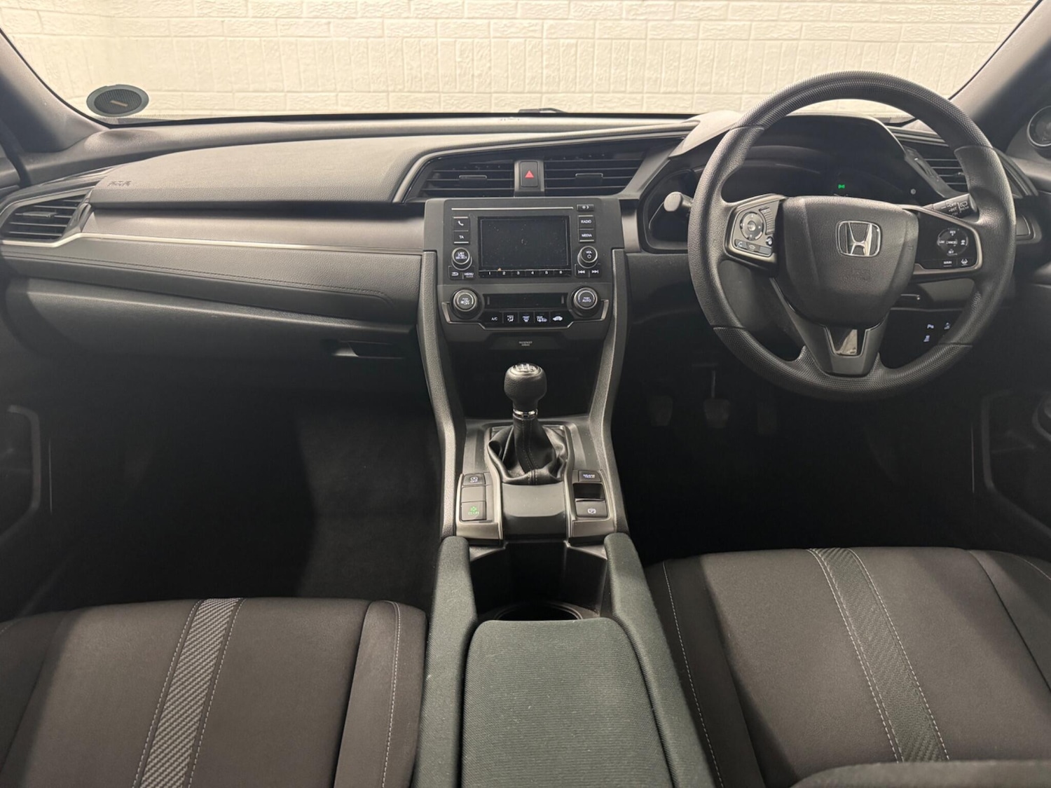 Used Honda Civic 2018 for sale - 76913269: Photo 23