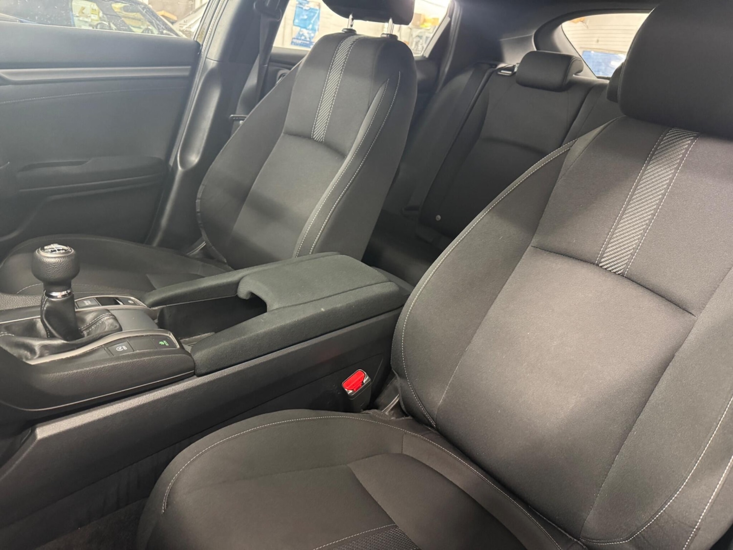 Used Honda Civic 2018 for sale - 76913269: Photo 30