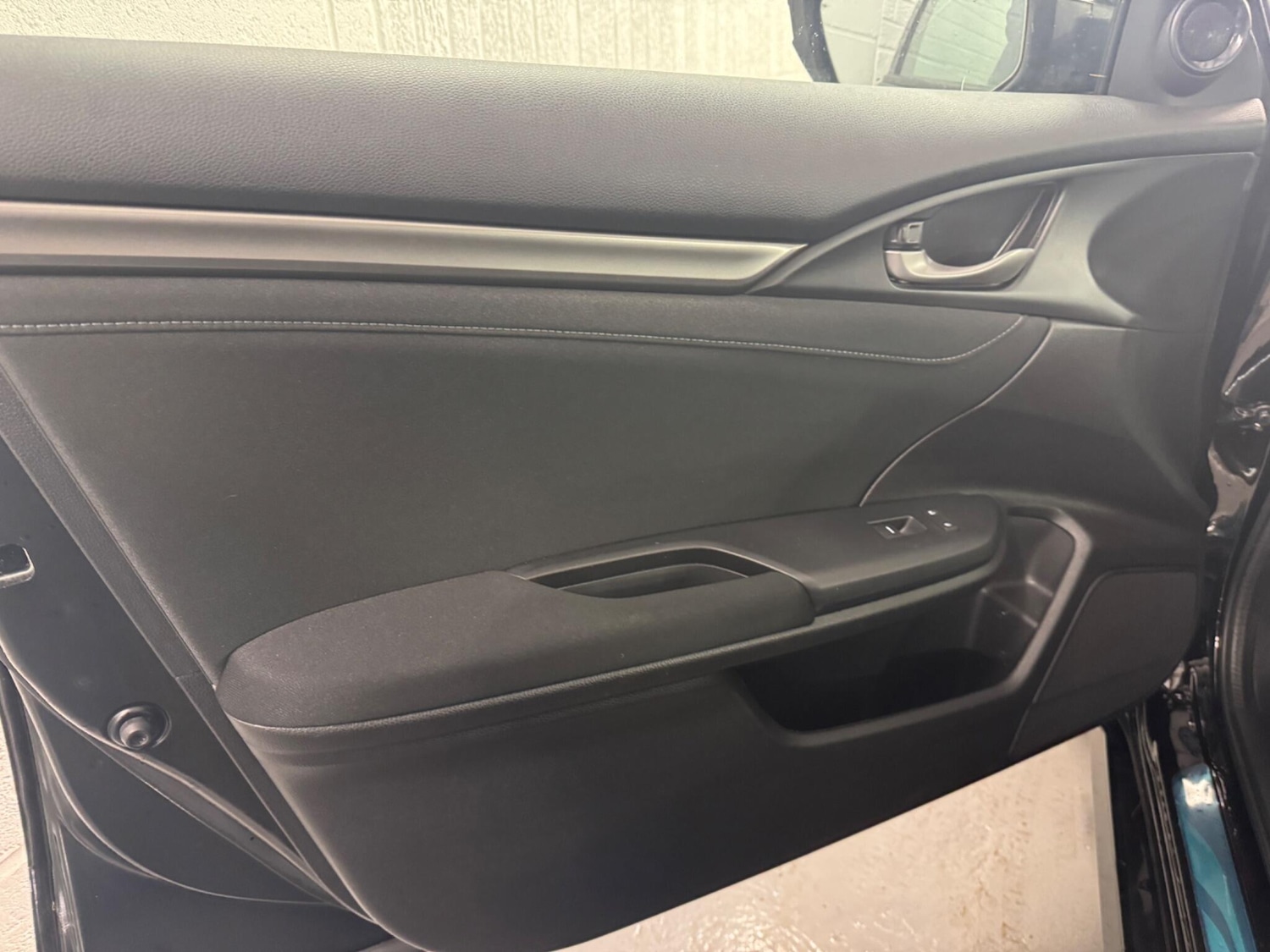 Used Honda Civic 2018 for sale - 76913269: Photo 32