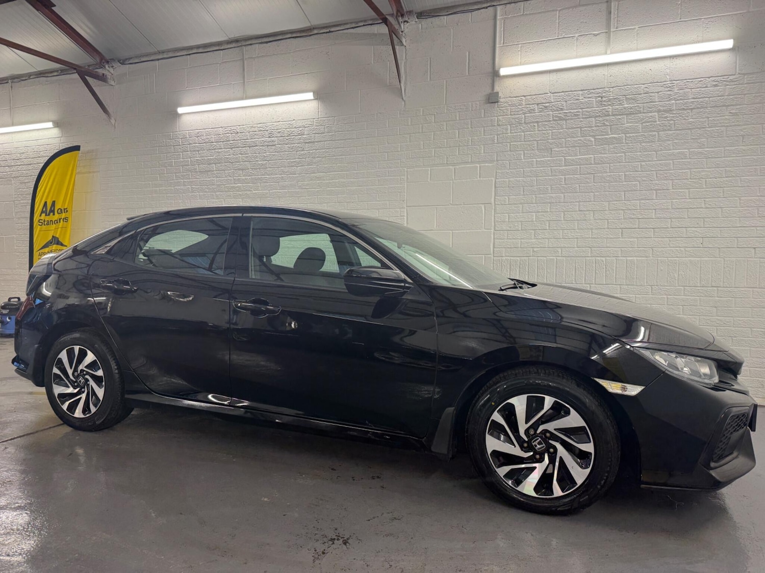 Used Honda Civic 2018 for sale - 76913269: Photo 35