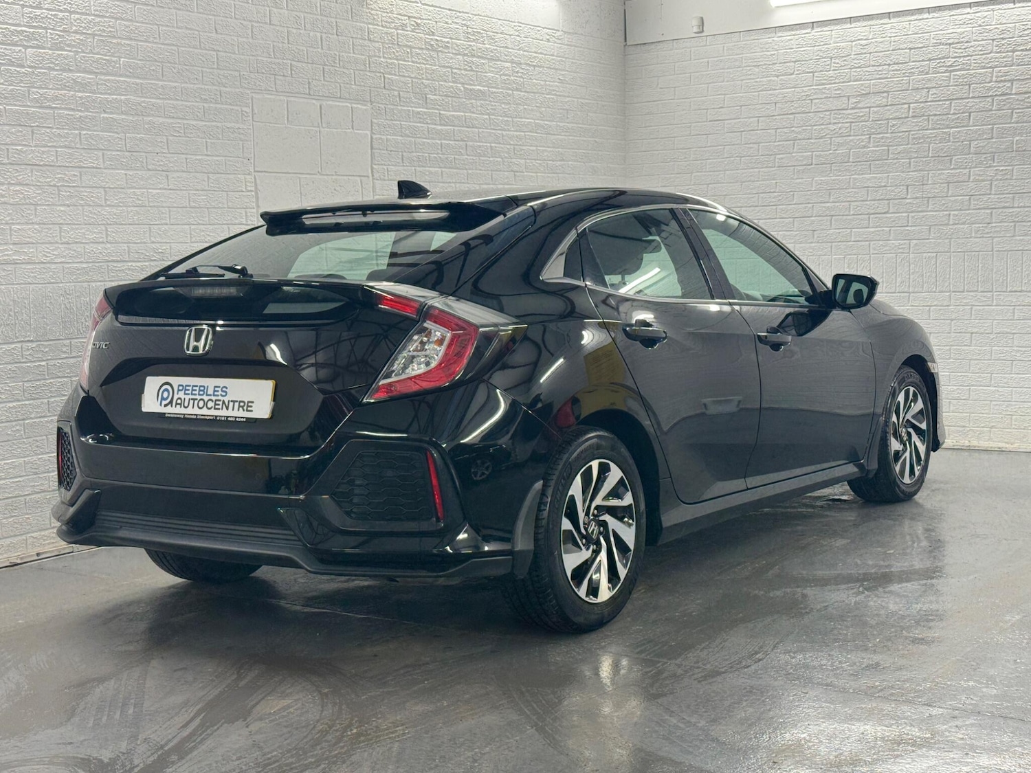 Used Honda Civic 2018 for sale - 76913269: Photo 38