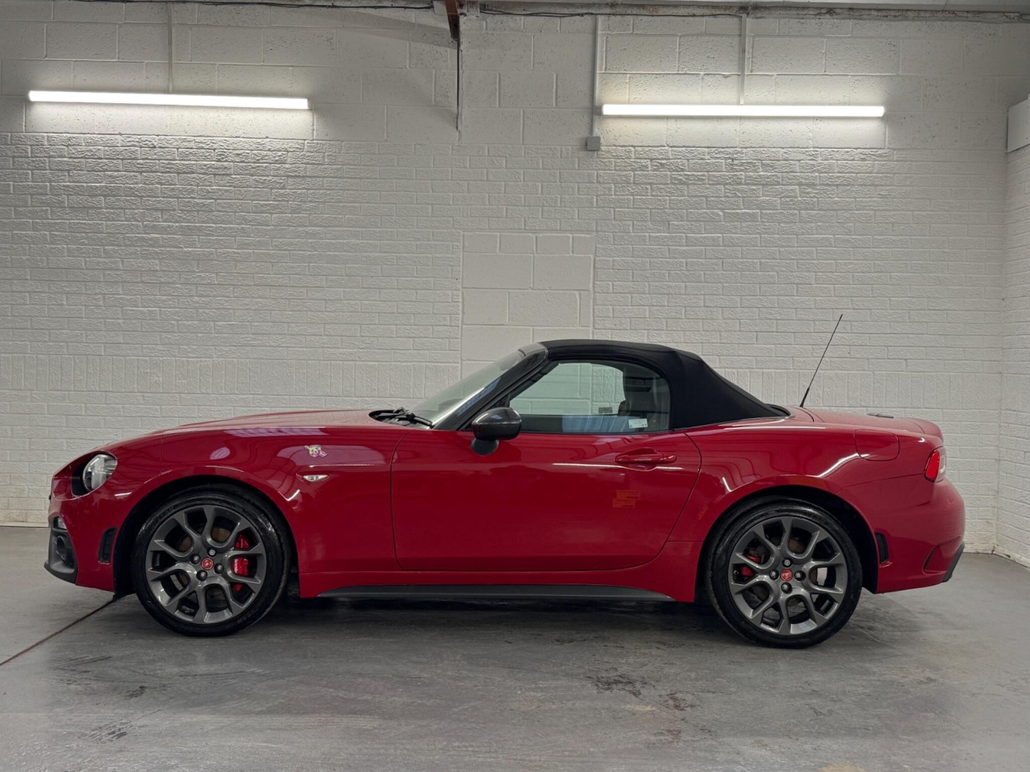 Used Abarth 124 Spider 2018 for sale - 76997367: Photo 10