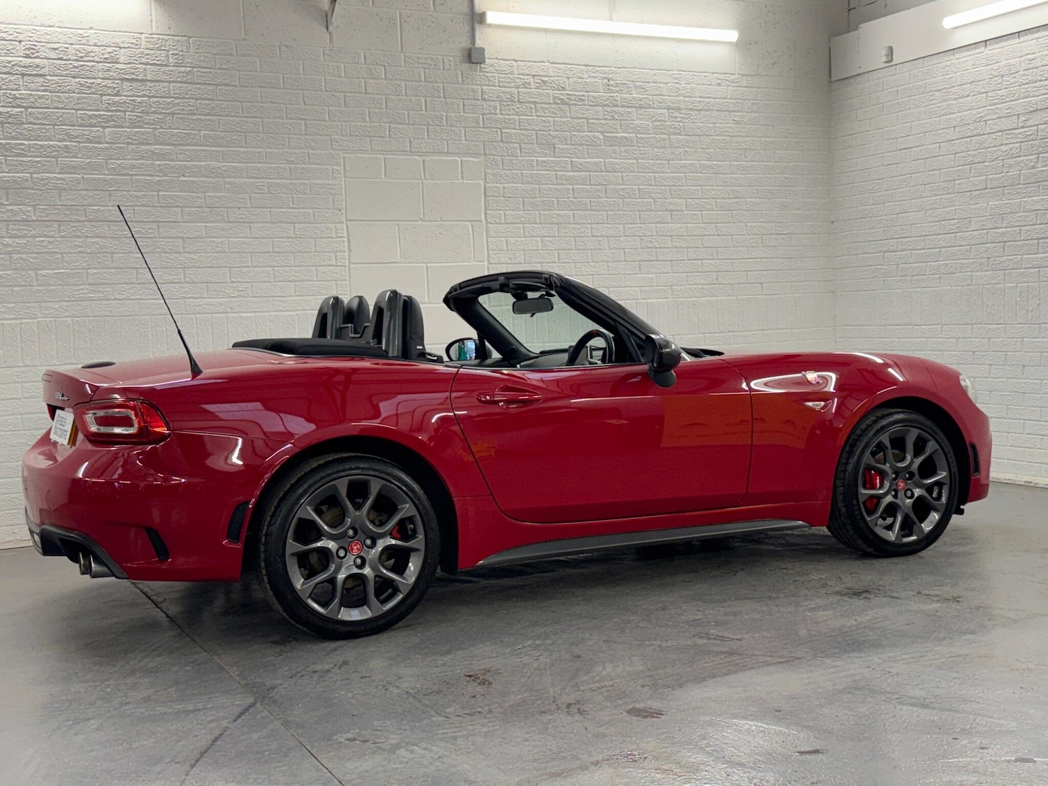 Used Abarth 124 Spider 2018 for sale - 76997367: Photo 15