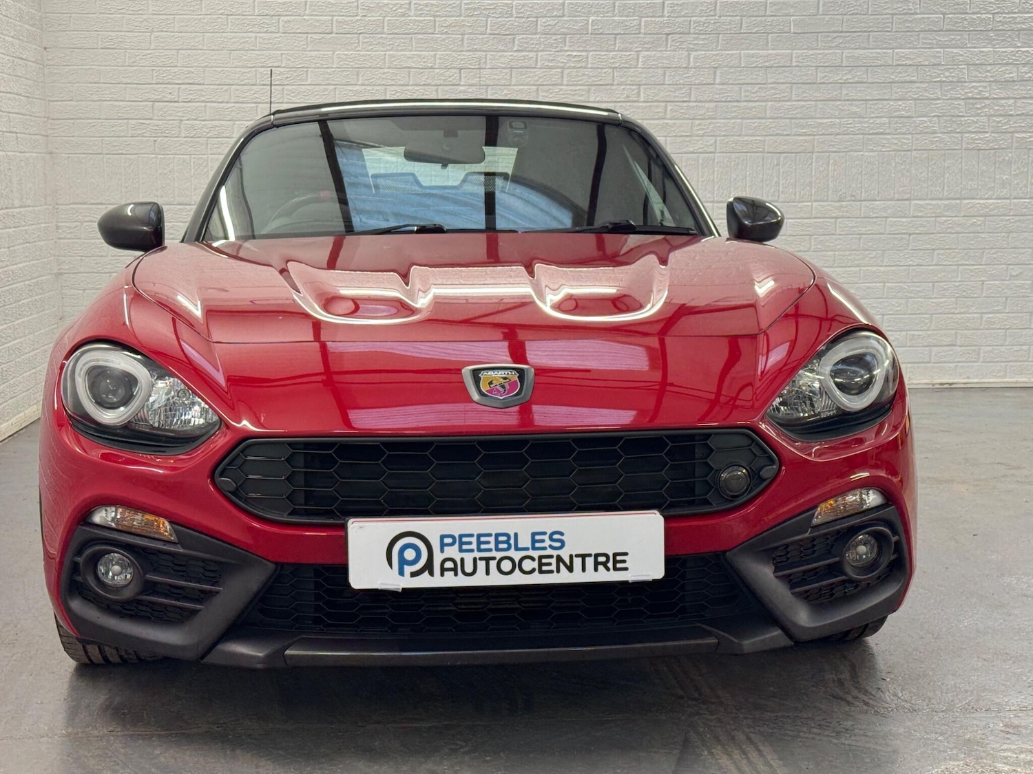 Used Abarth 124 Spider 2018 for sale - 76997367: Photo 2