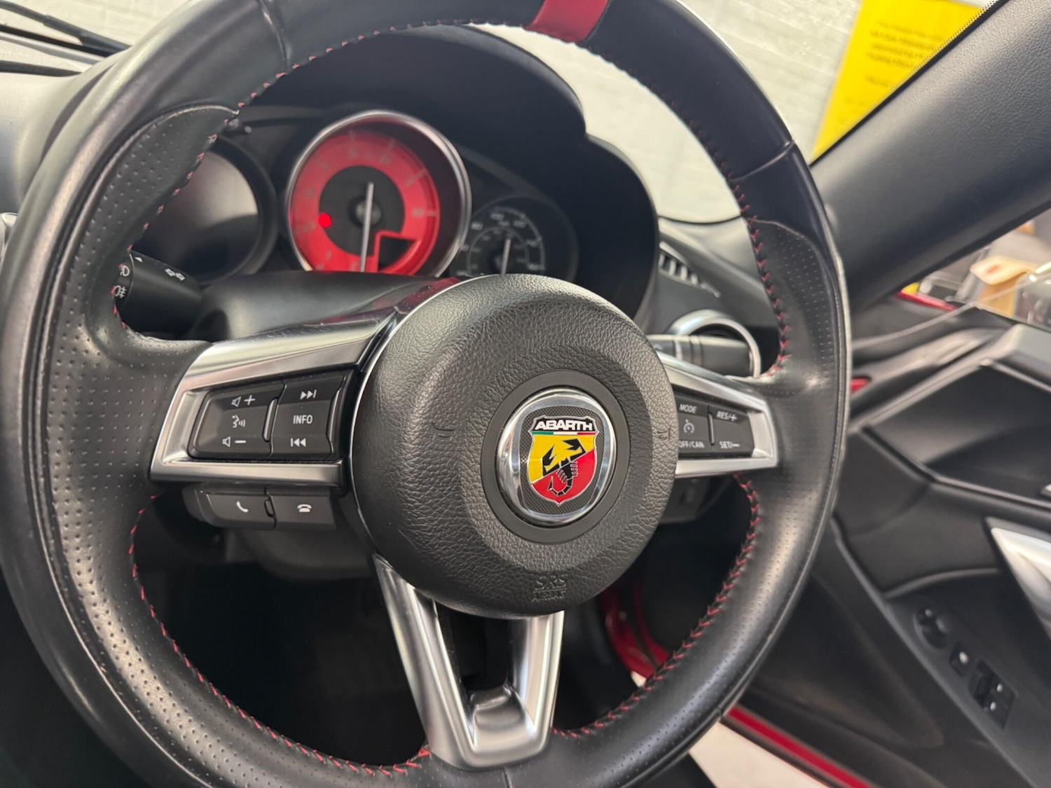 Used Abarth 124 Spider 2018 for sale - 76997367: Photo 33