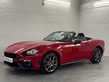 Used Abarth 124 Spider 2018 for sale - 76997367: Photo