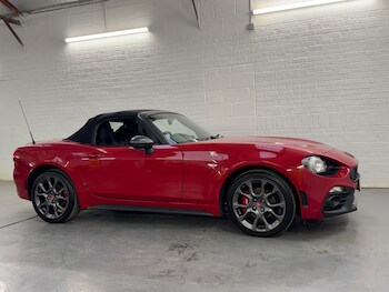 Used Abarth 124 Spider 2018 for sale - 76997367: Photo