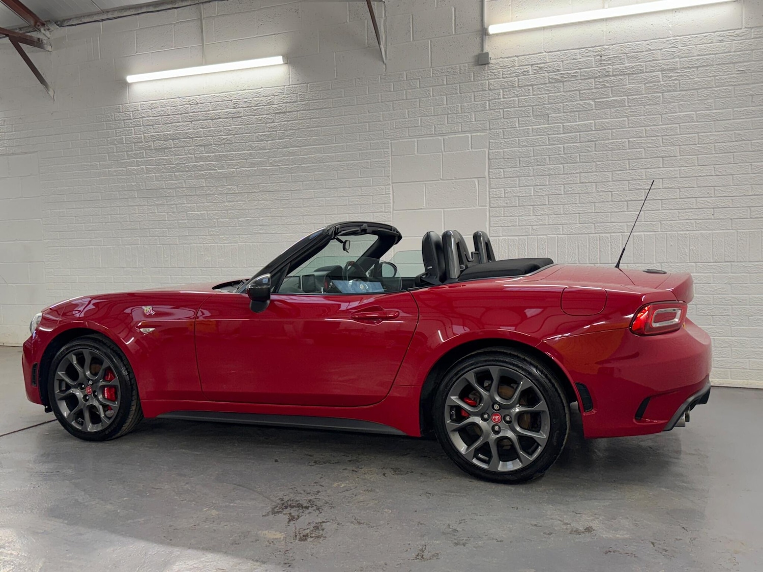 Used Abarth 124 Spider 2018 for sale - 76997367: Photo 7